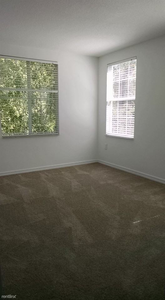 9405 Marino Cir - Photo 3 of 10