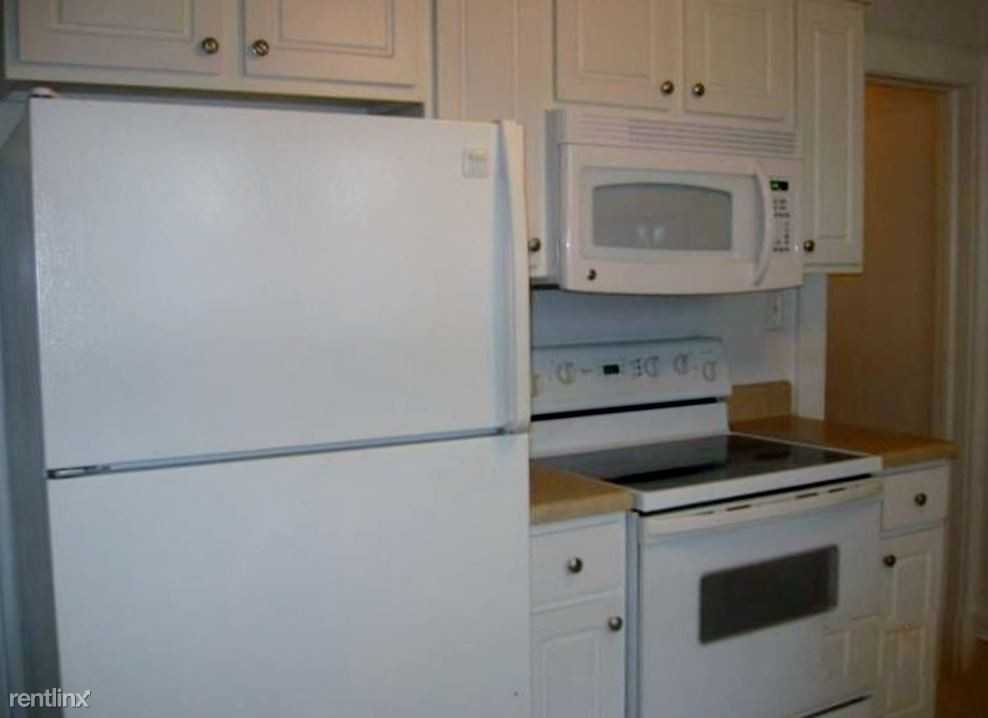 1609 Cobb St - Photo 2 of 10