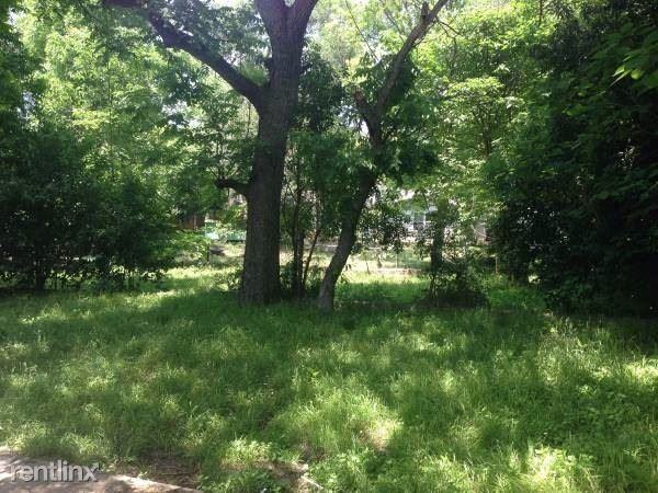 456 W Holland St - Photo 2 of 2