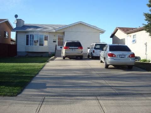 4212 28 Ave NW - Photo 2 of 8