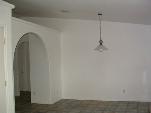 100 Buffalo Dr - Photo 2 of 15