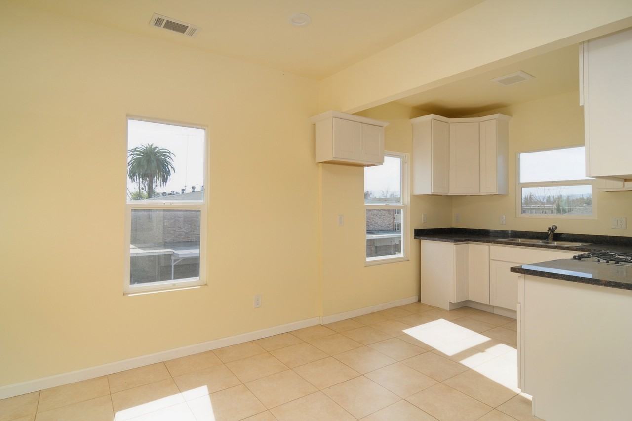 975 Palm Street #C - Photo 2 of 10