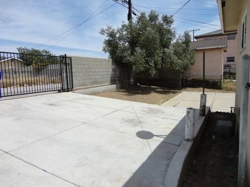 3032 Clay Ave - Photo 2 of 13