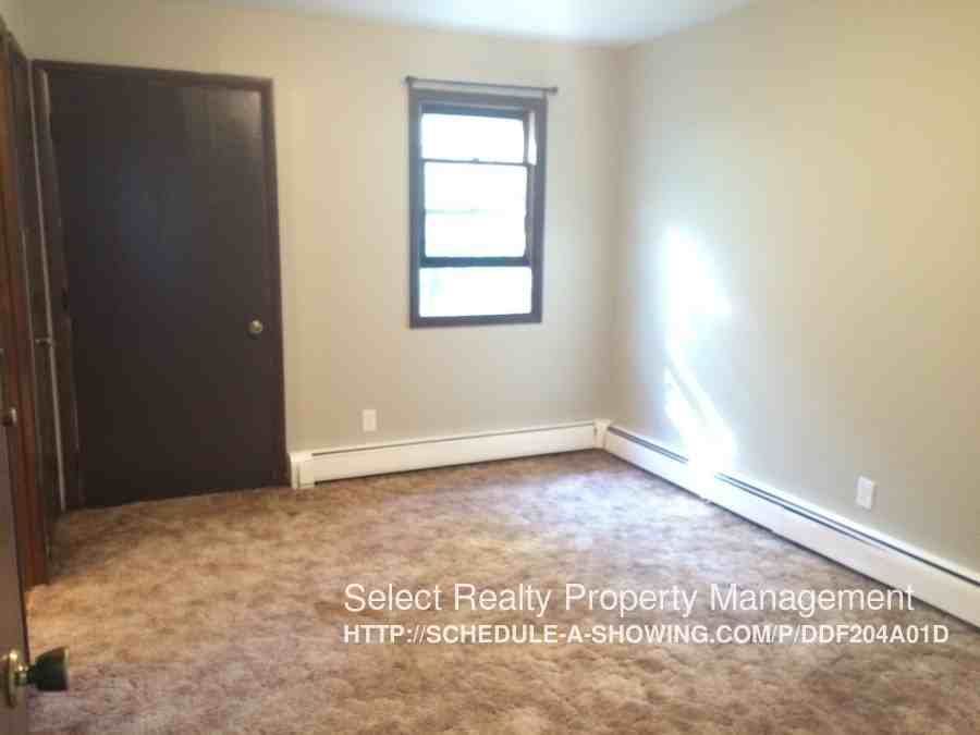 701-785 Grove St - Photo 3 of 5