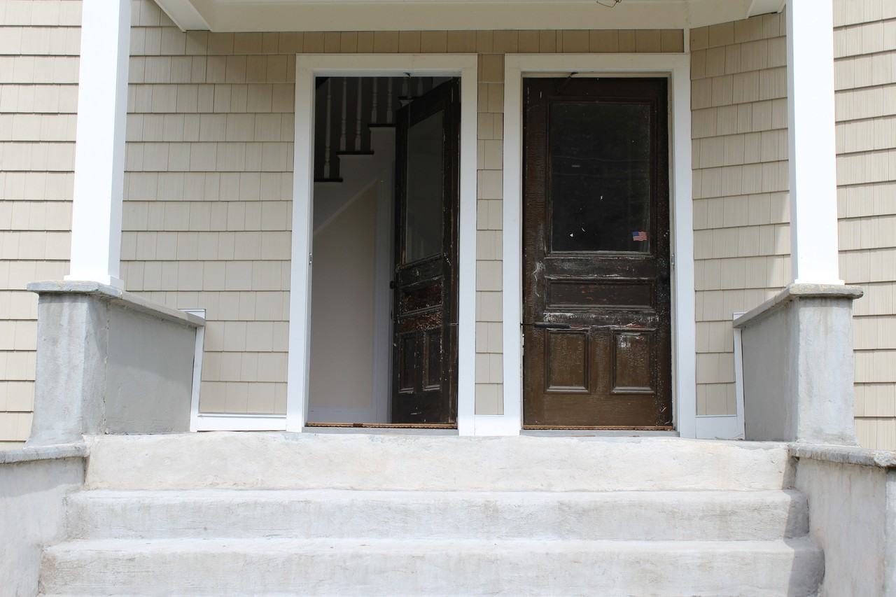 337 Midland Ave #1 - Photo 2 of 8