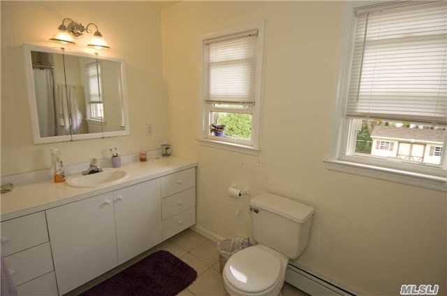 4398 Merrick Rd - Photo 3 of 3