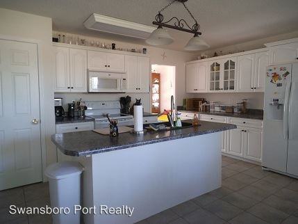 1424 Belgrade-Swansboro Rd - Photo 3 of 6