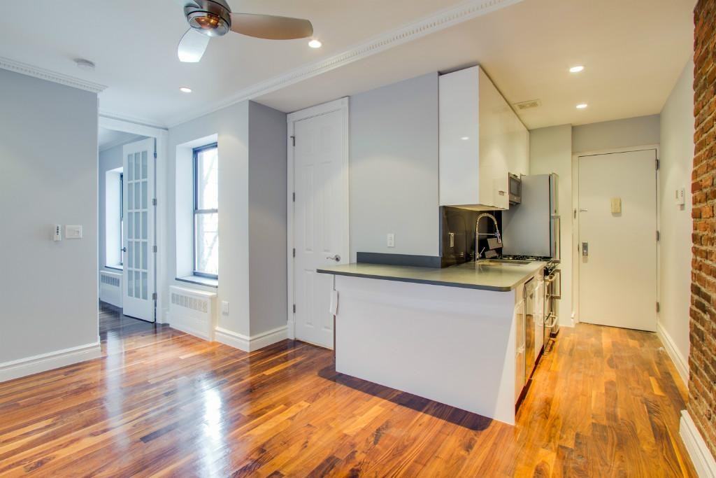 1590 Lexington Avenue - Photo 2 of 12