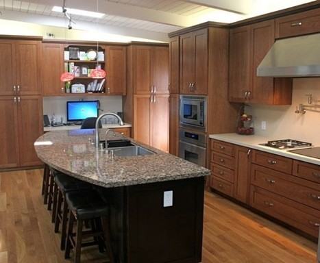 717 Wake Forest Dr - Photo 3 of 7