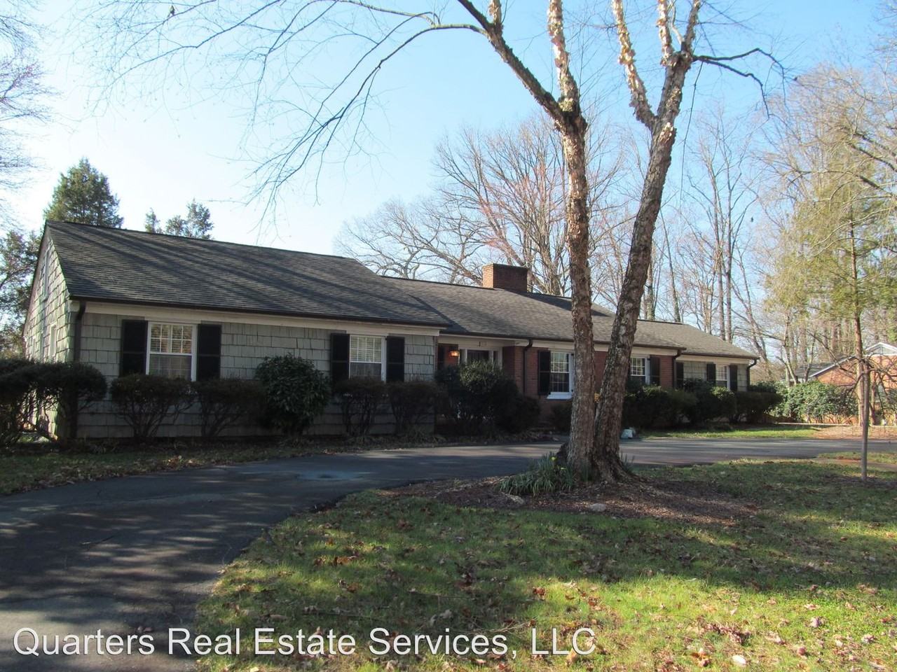 1954 Faculty Dr - Photo 2 of 18