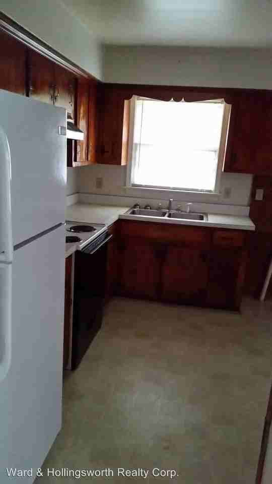 7384 Kirby Crescent #B - Photo 3 of 8