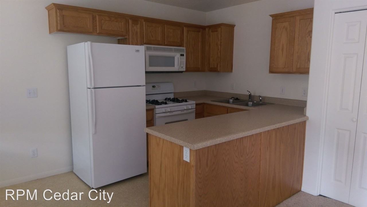 849 Spruce St #12 - Photo 2 of 5