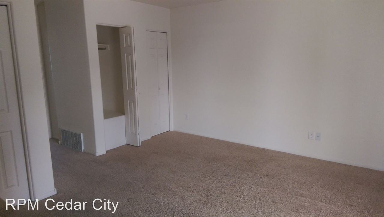 849 Spruce St #12 - Photo 3 of 5