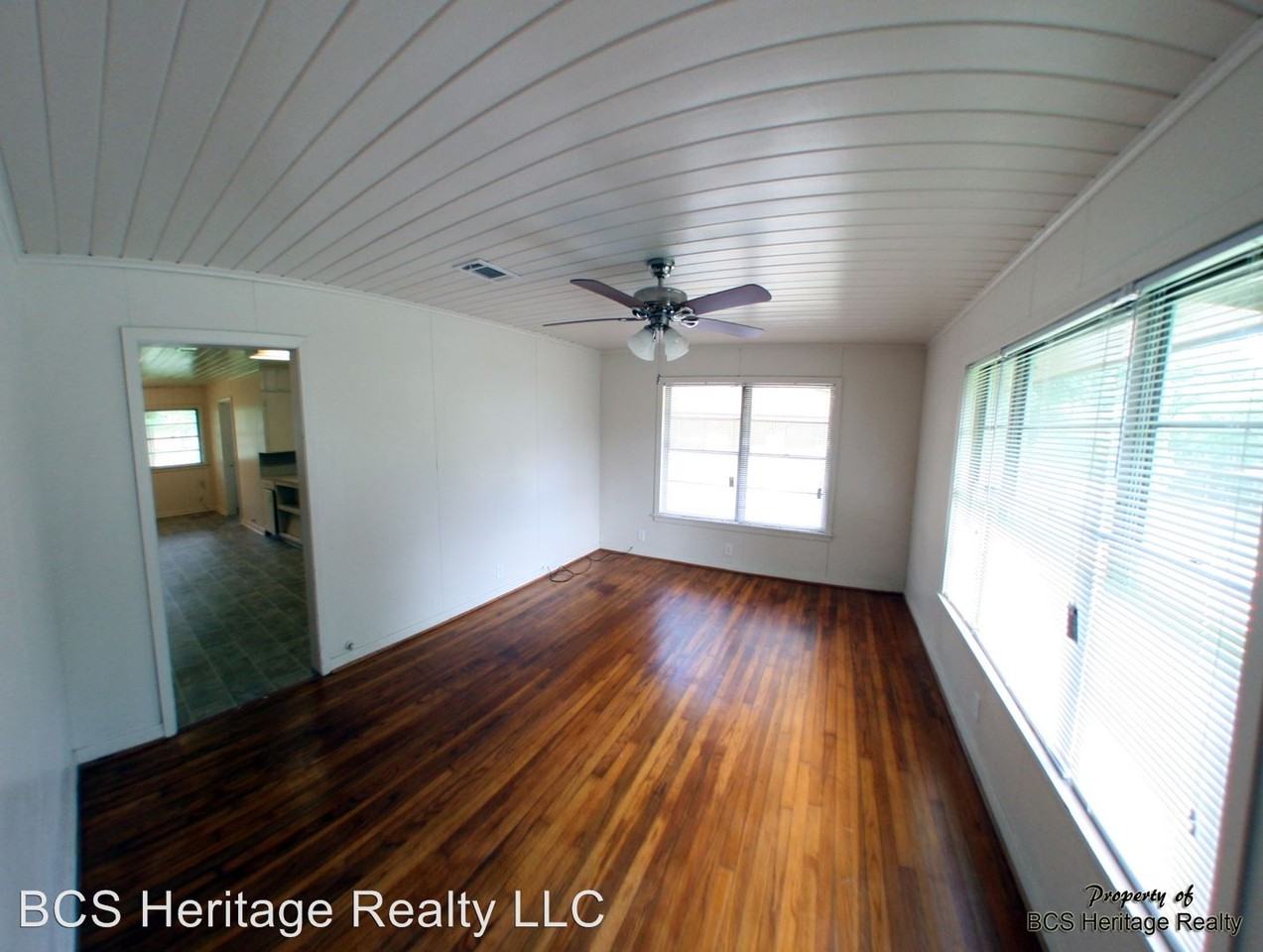 909 E 27th St - Photo 2 of 13