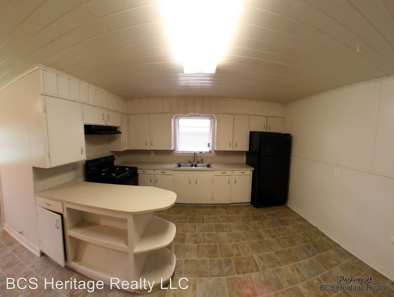 909 E 27th St - Photo 3 of 13