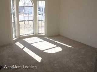 6126 16th St - Photo 3 of 10