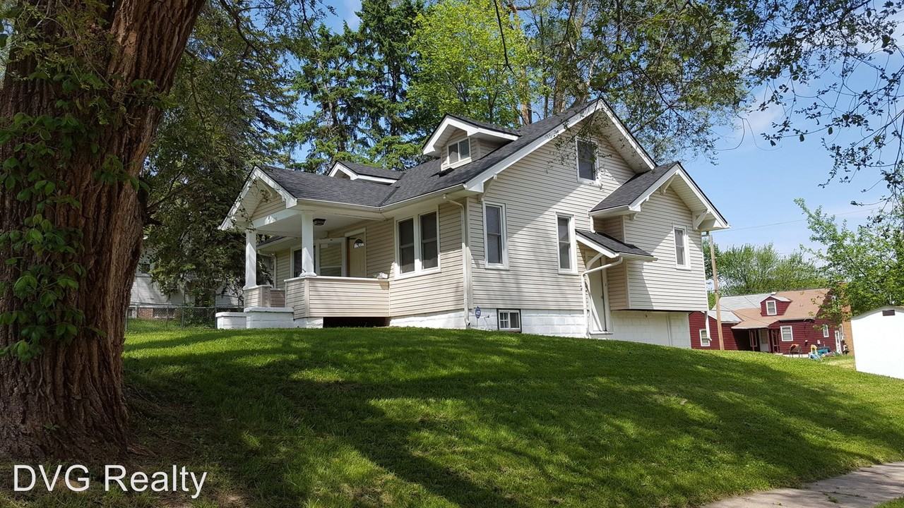 4101 N 42nd St - Photo 2 of 9