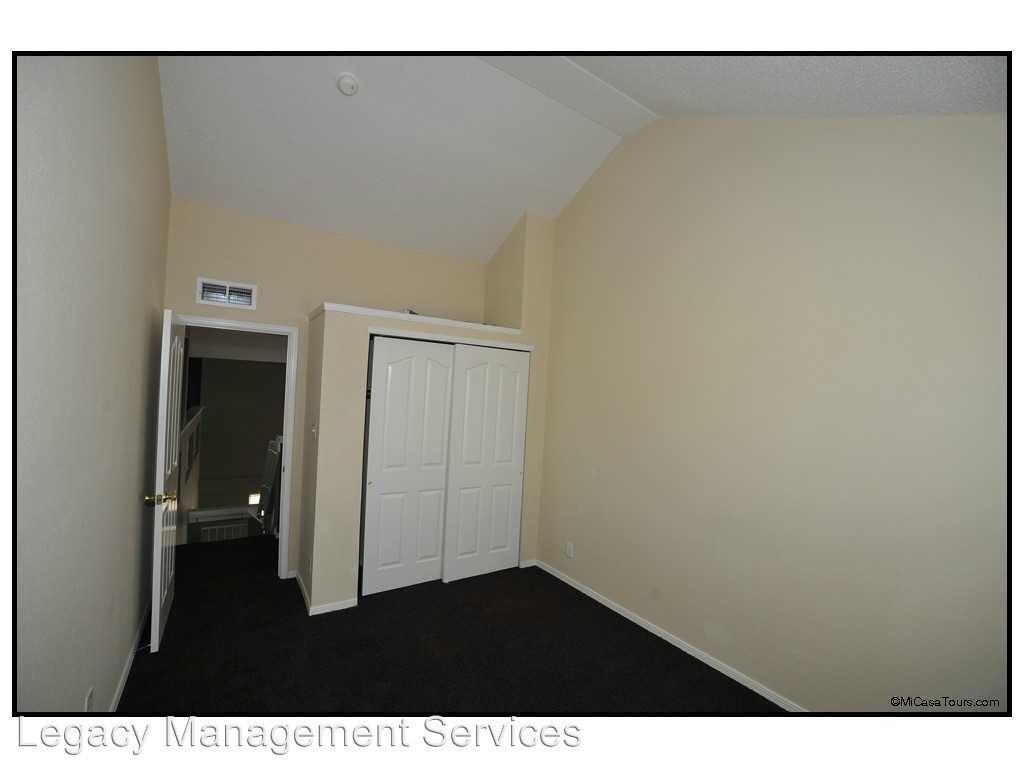 249 Summerbrooke Ct - Photo 2 of 19