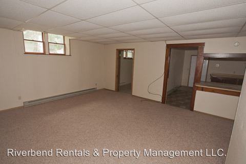 223 S Liberty St - Photo 3 of 8