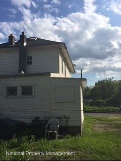 20 Borden Ave - Photo 2 of 4