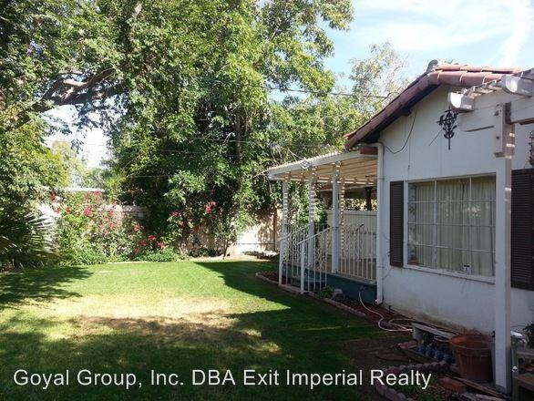 776 Sandalwood Dr - Photo 2 of 10