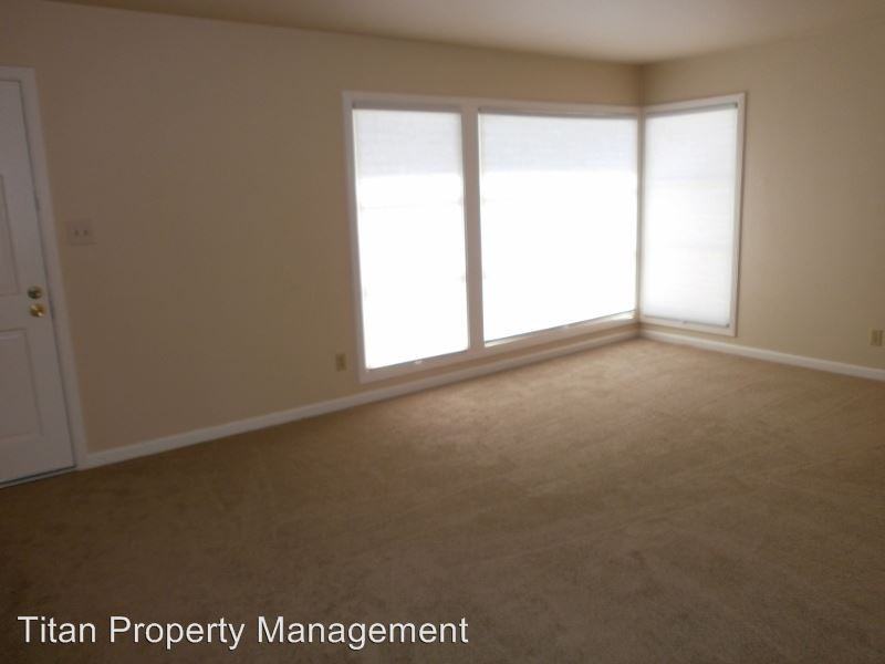 2418 Watson St - Photo 2 of 11