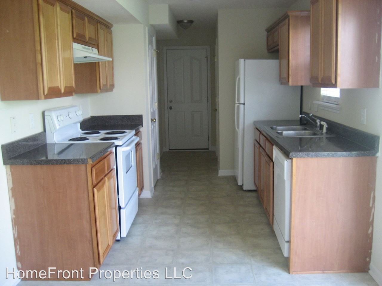 1030 Tom Hailey Blvd - Photo 2 of 6