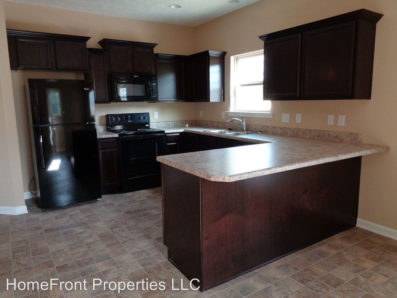 5243 Seward Crossing Blvd - Photo 3 of 12