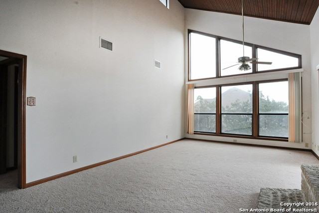 127 Lake View Dr - Photo 3 of 25