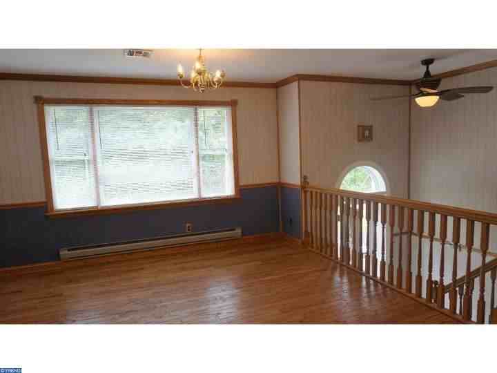 461 Lewistown Rd - Photo 3 of 25