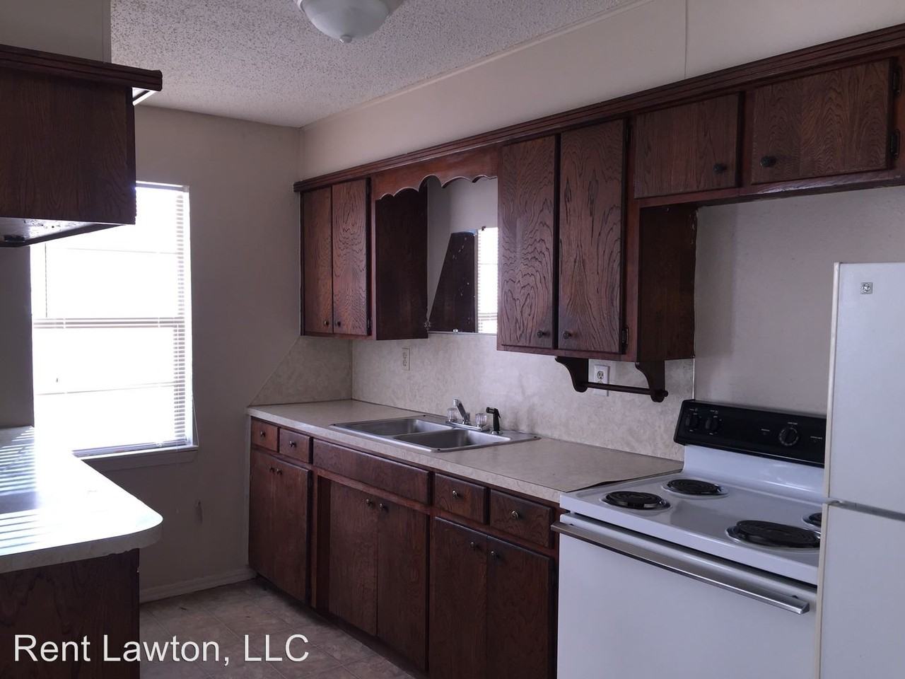 6202 1/2 NW Elm Ave. - Photo 2 of 17