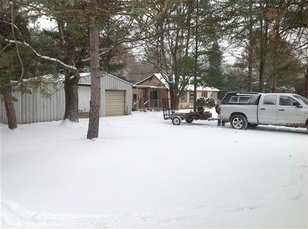 4115 Rector Ave NE - Photo 3 of 9