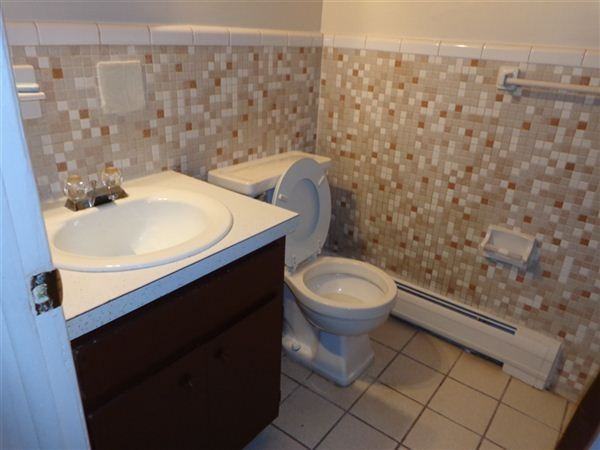 SAINT JOHNS APARTMENTS 1779 St Johns Blvd, Lincoln Park, MI 48146