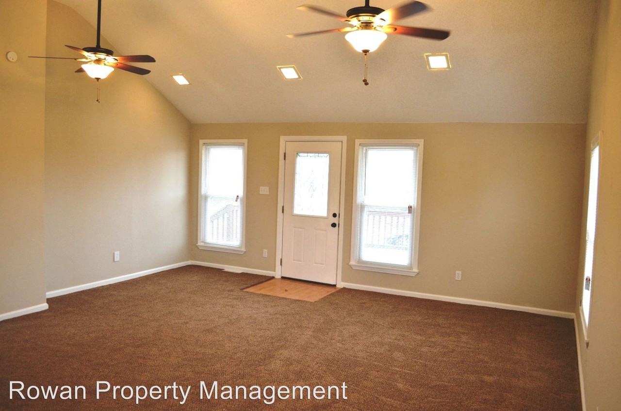 948 Kouns Ln - Photo 2 of 16