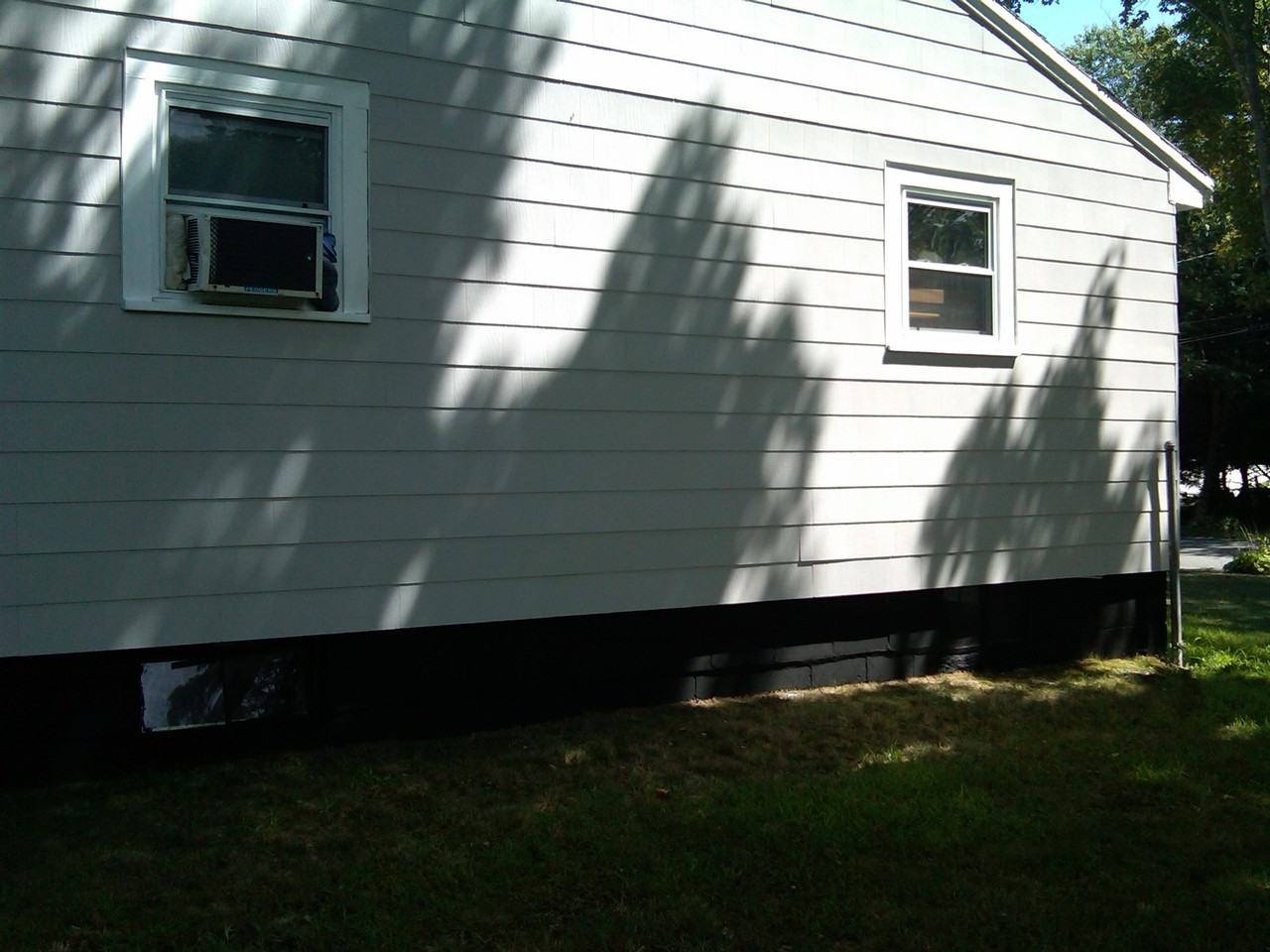 462 Auburn St - Photo 3 of 7