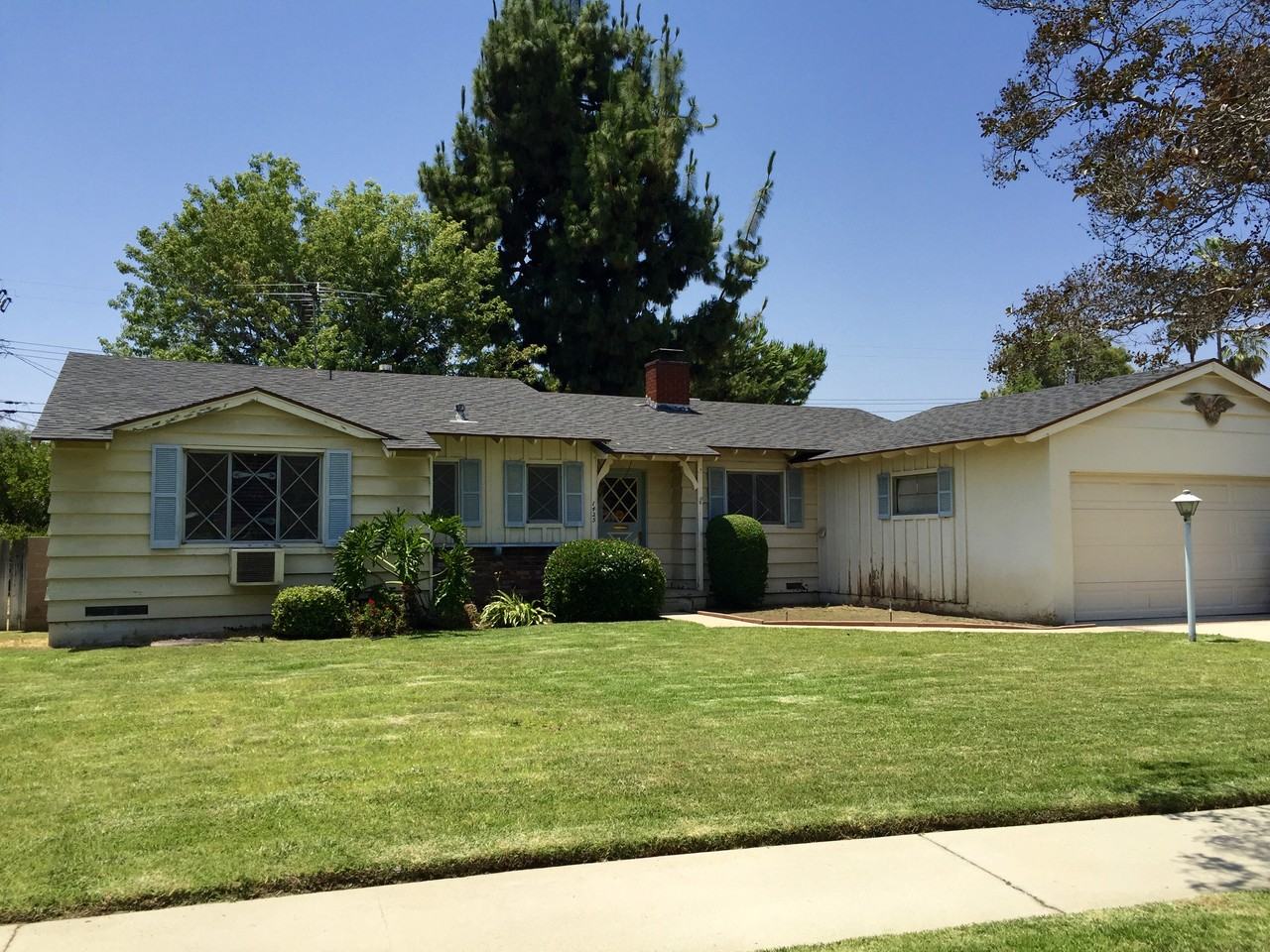 1425 Mural Dr - Photo 2 of 26