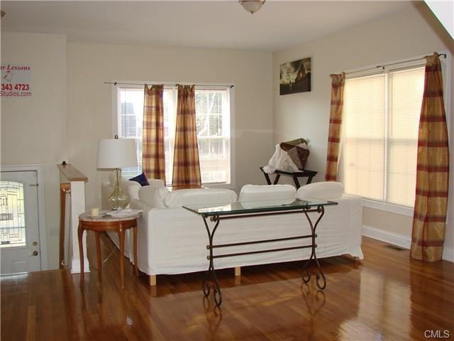 113 Shell St - Photo 3 of 16