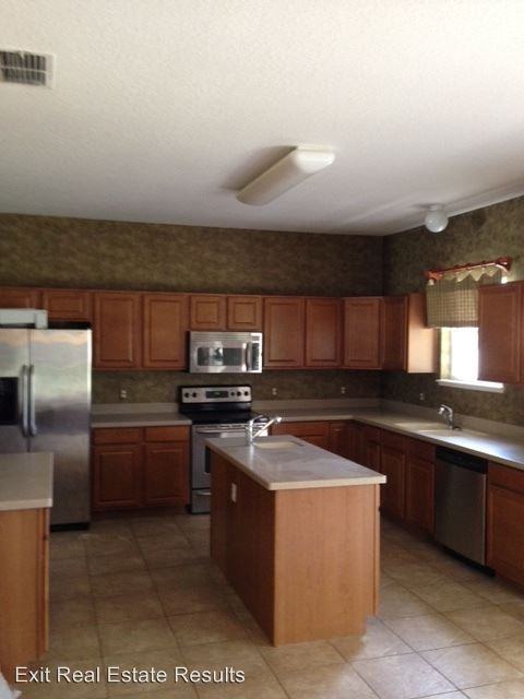 241 Organza Pl - Photo 2 of 7