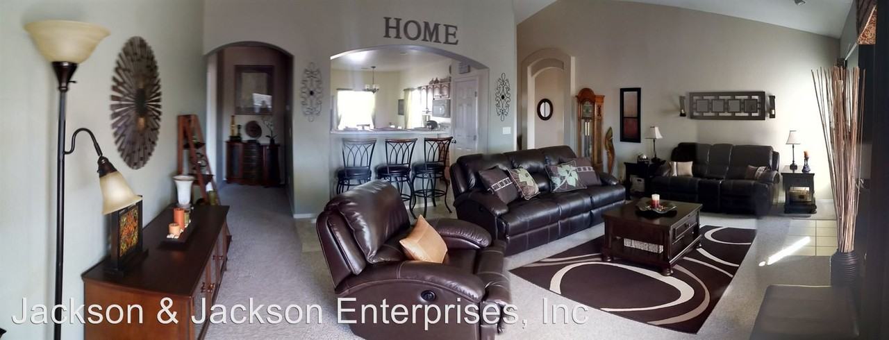 4323 Deer Springs Dr - Photo 2 of 10