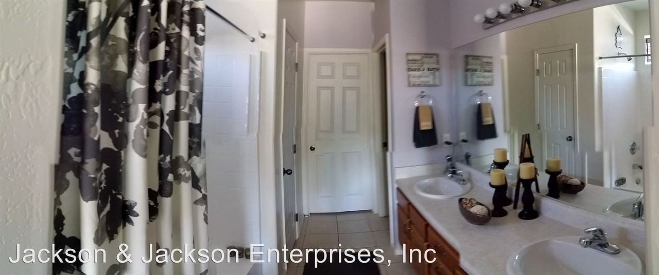 4323 Deer Springs Dr - Photo 3 of 10