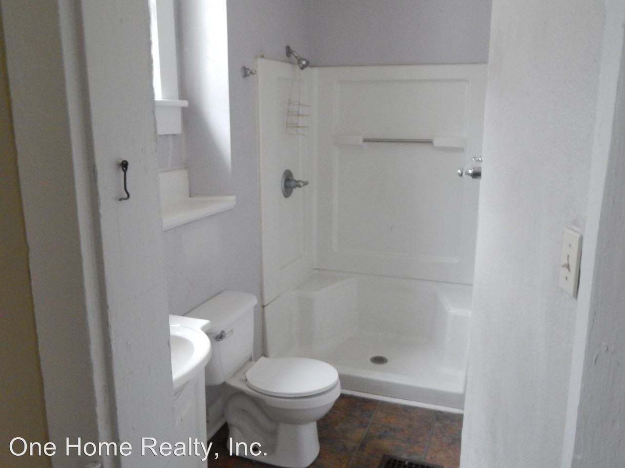 1011 S 11th St - Photo 2 of 7
