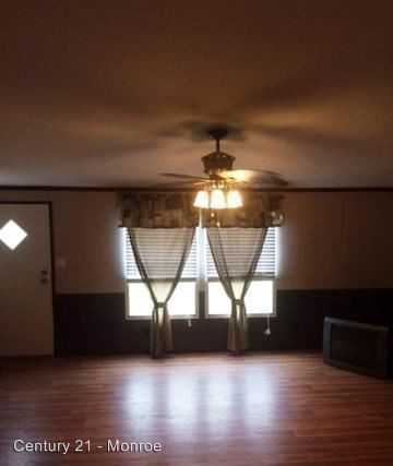 121 Tony Rd - Photo 2 of 11