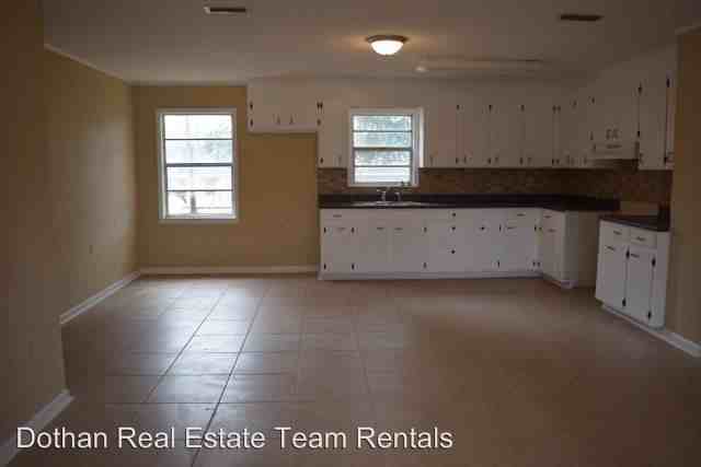 210 Davenport St - Photo 2 of 12