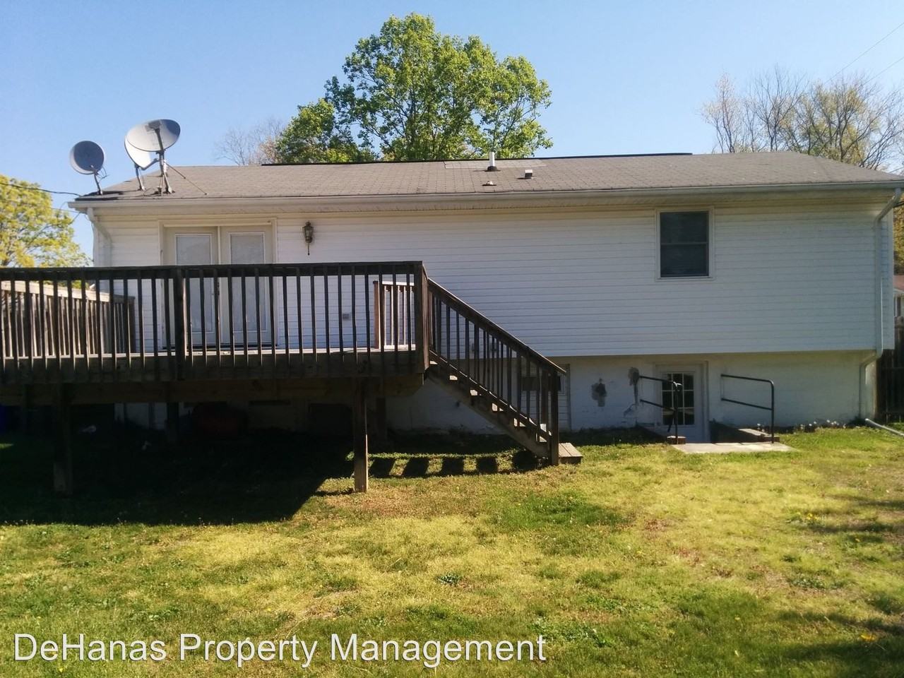 6771 Amherst Rd - Photo 3 of 9