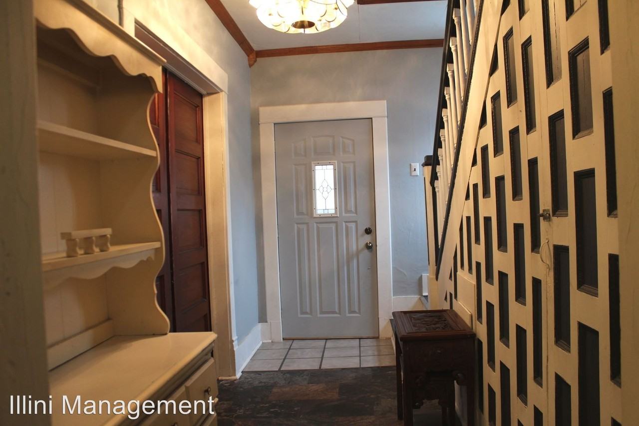 718 S 5th Ave - Photo 2 of 11