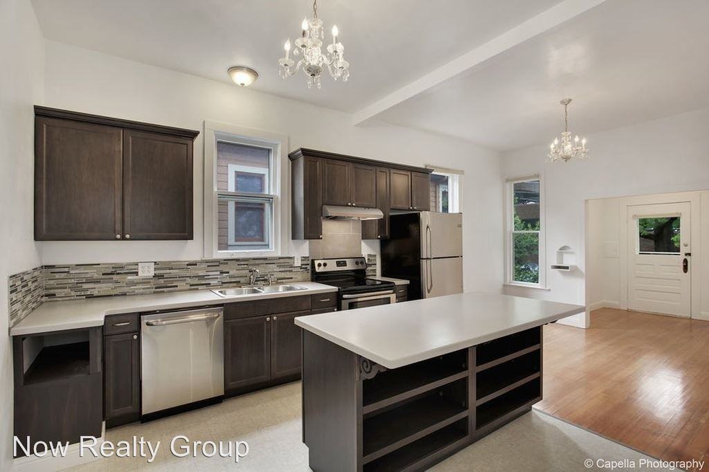 1832 SW Main St - Photo 2 of 14