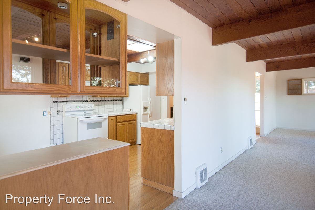 2127 Lyon Ave - Photo 3 of 14