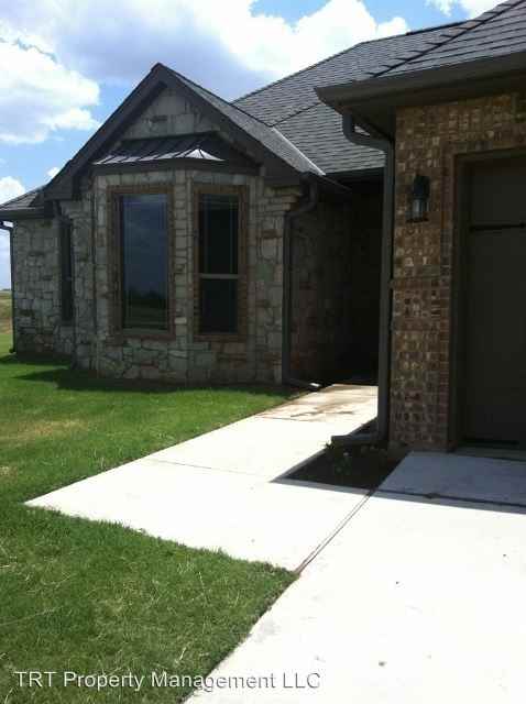 307 Harlee Dr - Photo 3 of 16