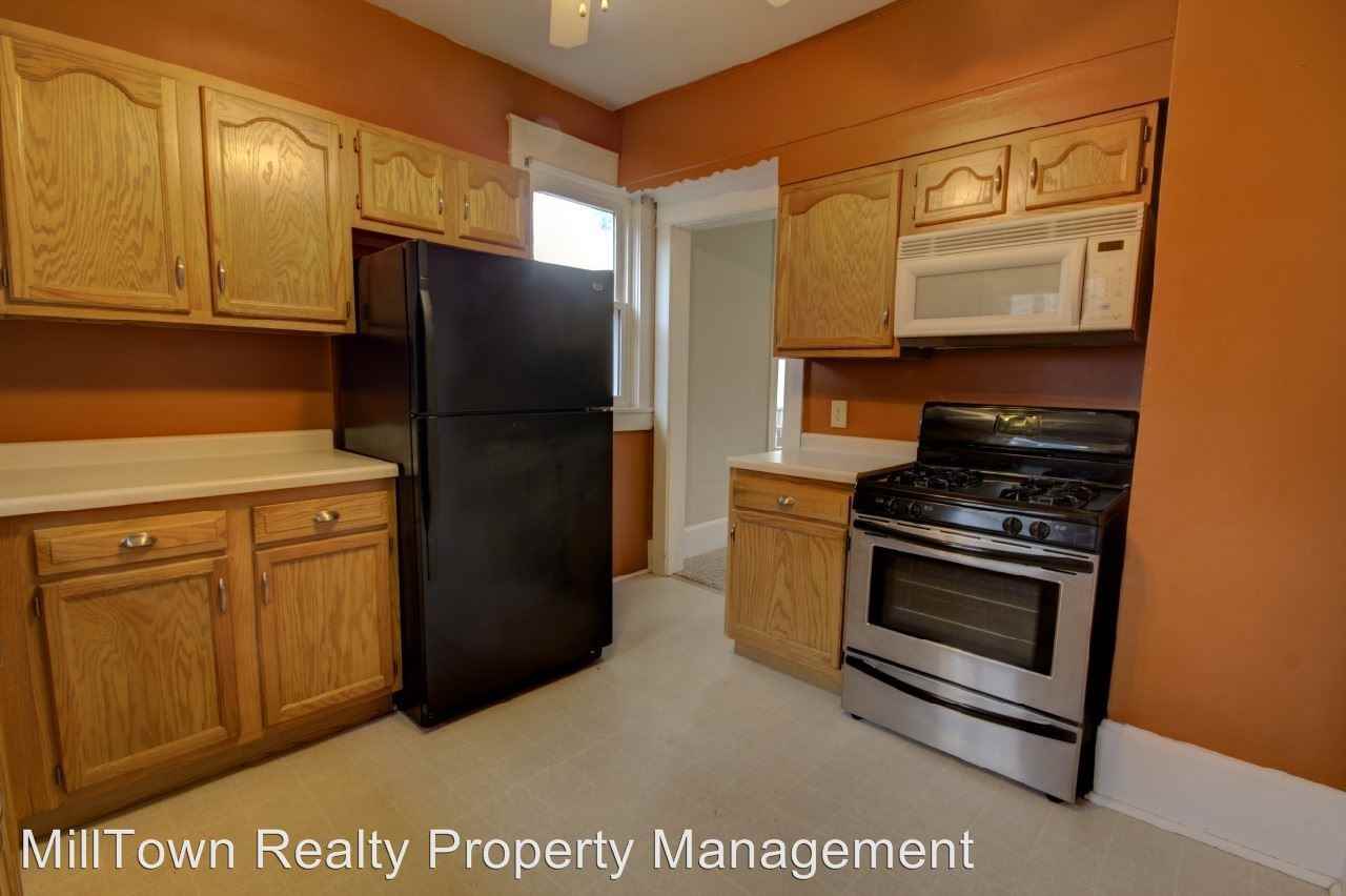 812 45th St - Photo 2 of 24