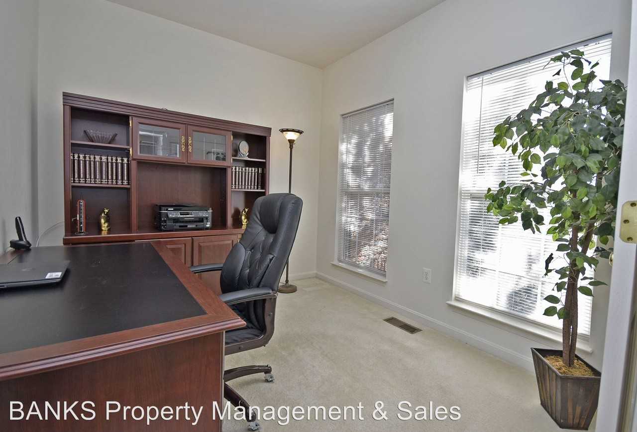 32 Neabsco Dr - Photo 3 of 33